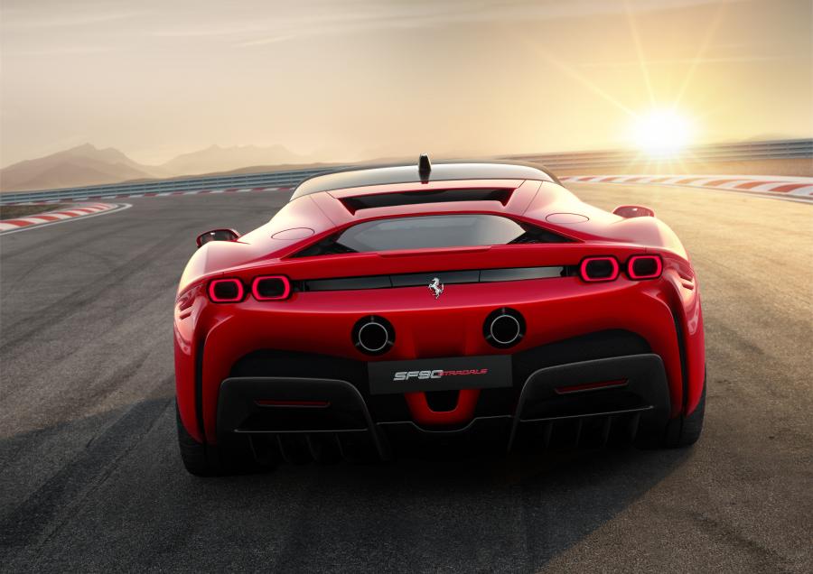  Ferrari SF90 Stradale (F173) 2019 года  (фото 3 из 47)